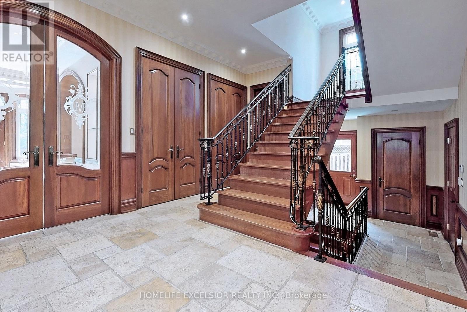 105 Hollywood Avenue, Toronto, Ontario  M2N 3K2 - Photo 19 - C12959902