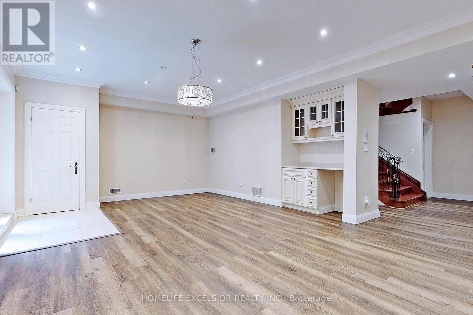 105 Hollywood Avenue, Toronto, Ontario  M2N 3K2 - Photo 38 - C12959902