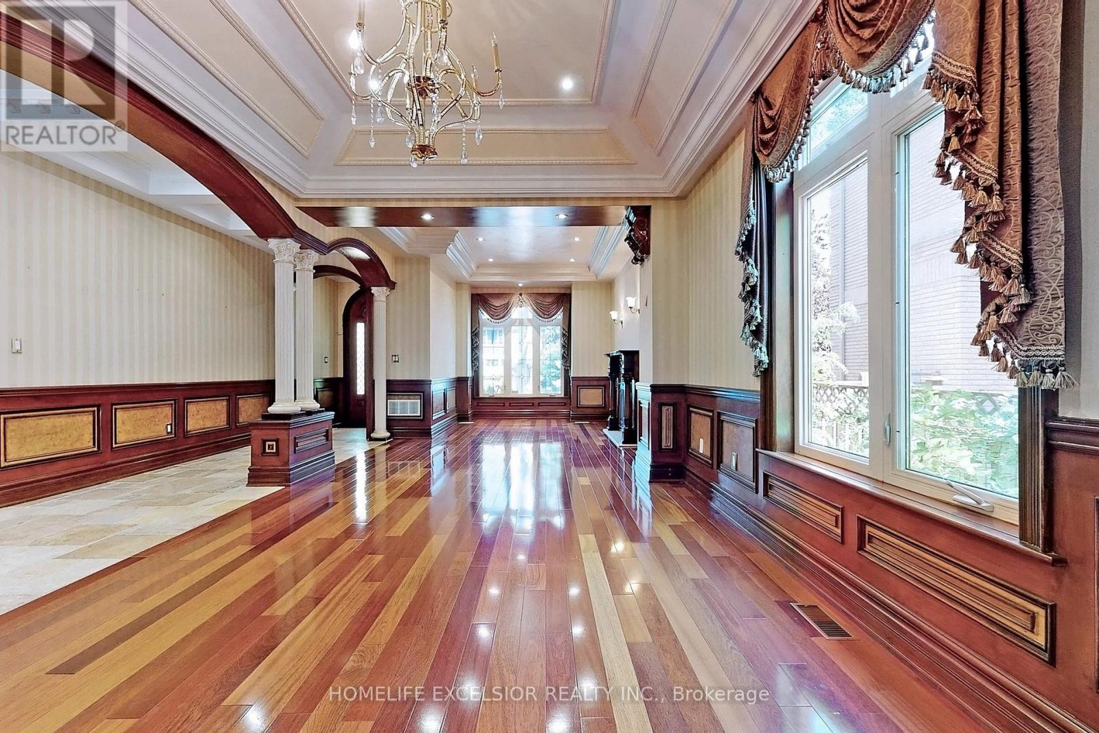 105 Hollywood Avenue, Toronto, Ontario  M2N 3K2 - Photo 4 - C12959902