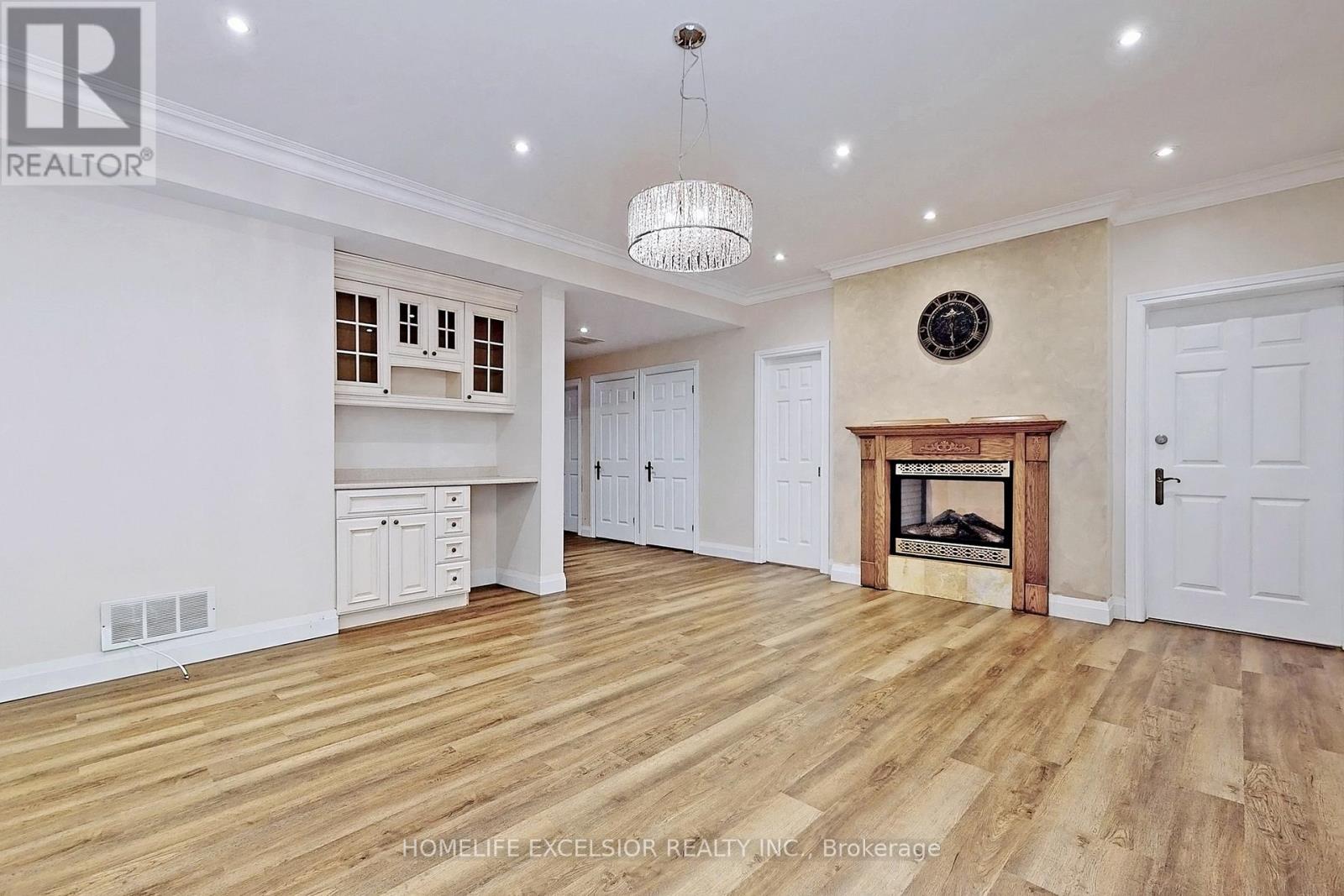 105 Hollywood Avenue, Toronto, Ontario  M2N 3K2 - Photo 40 - C12959902