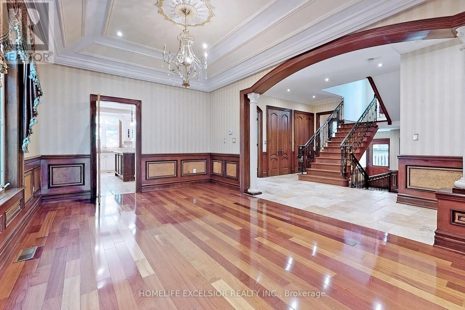 105 Hollywood Avenue, Toronto, Ontario  M2N 3K2 - Photo 6 - C12959902