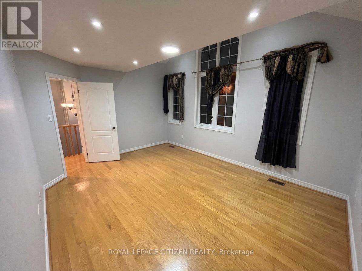 97 Chartway Boulevard, Toronto, Ontario  M1C 5H2 - Photo 4 - E12959706