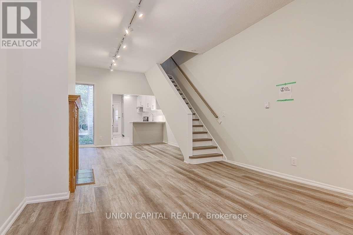 928 Eastern Avenue, Toronto, Ontario  M4L 1A4 - Photo 10 - E12959792