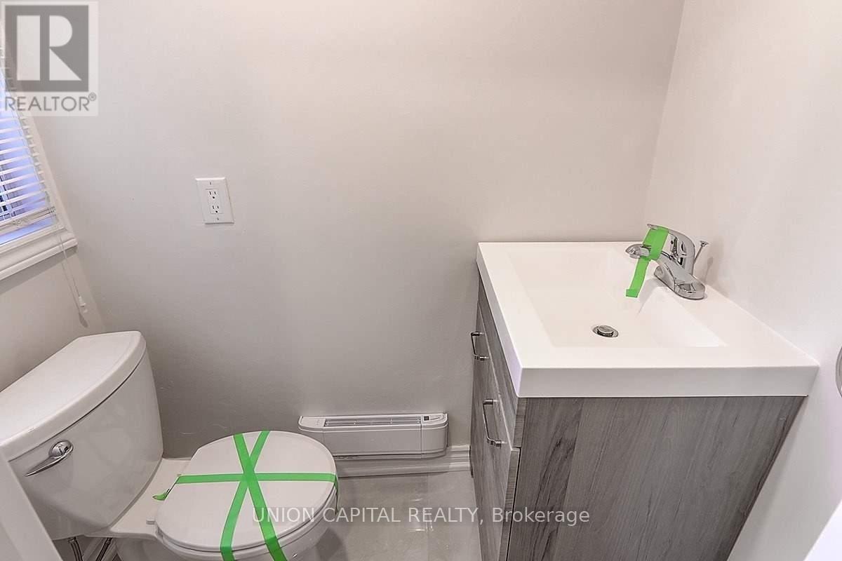 928 Eastern Avenue, Toronto, Ontario  M4L 1A4 - Photo 12 - E12959792