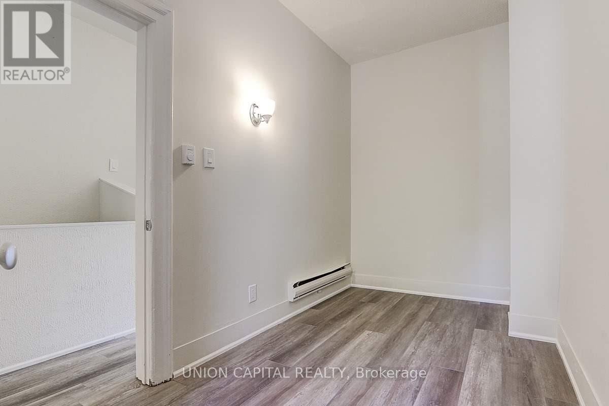 928 Eastern Avenue, Toronto, Ontario  M4L 1A4 - Photo 14 - E12959792