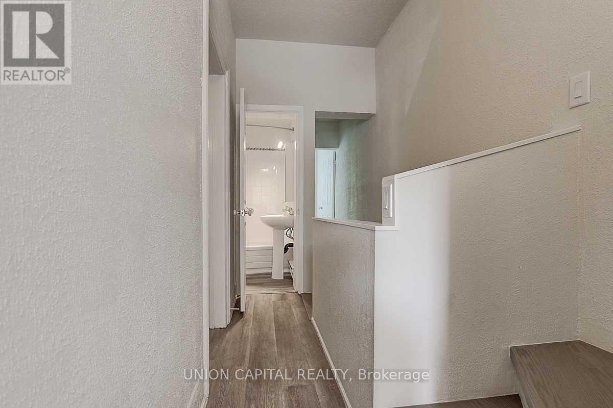 928 Eastern Avenue, Toronto, Ontario  M4L 1A4 - Photo 18 - E12959792