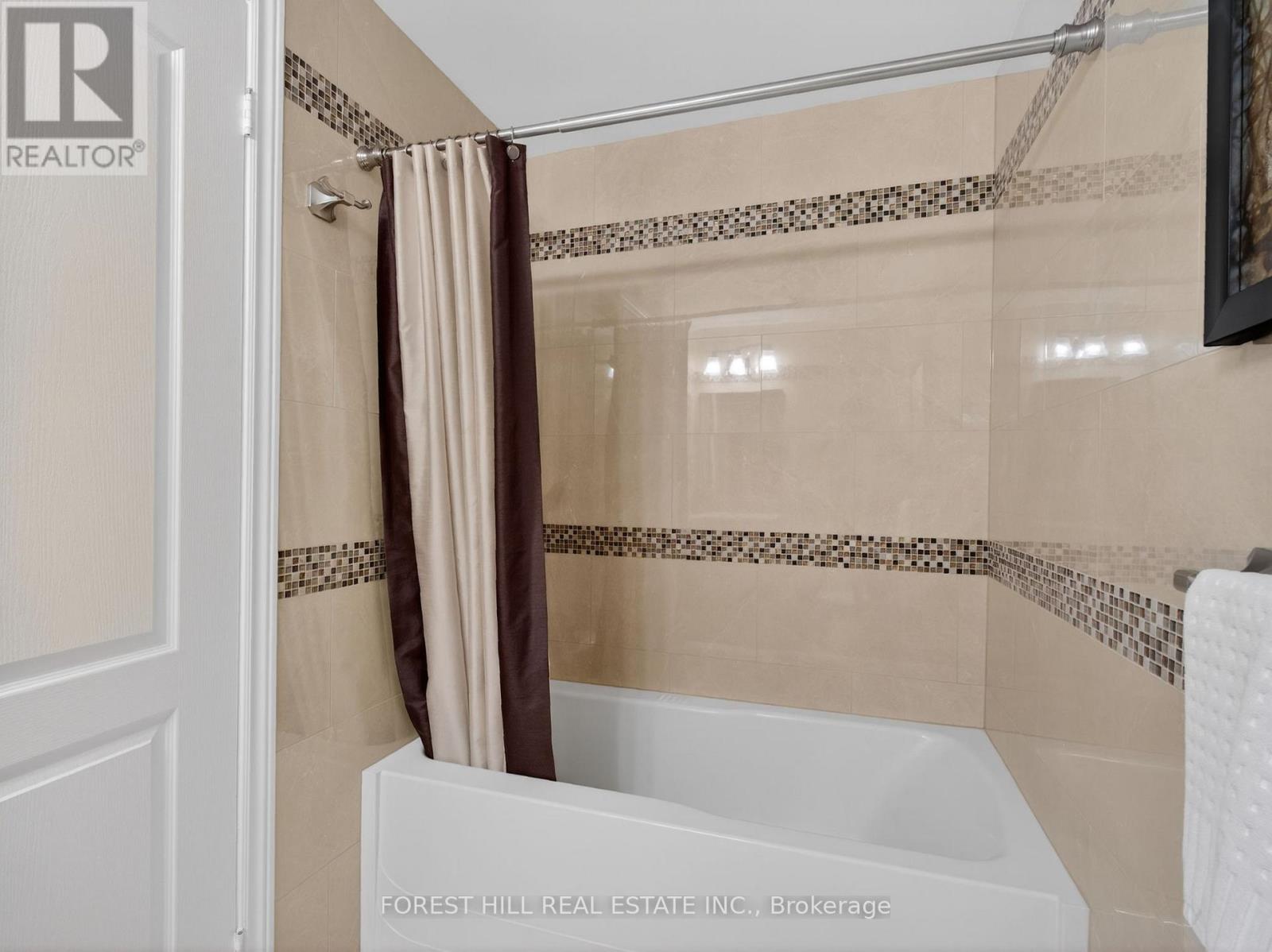 206 - 100 Promenade Circle, Vaughan, Ontario  L4J 7W7 - Photo 24 - N12959758