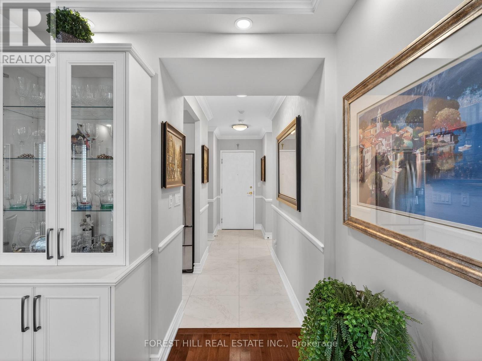 206 - 100 Promenade Circle, Vaughan, Ontario  L4J 7W7 - Photo 3 - N12959758