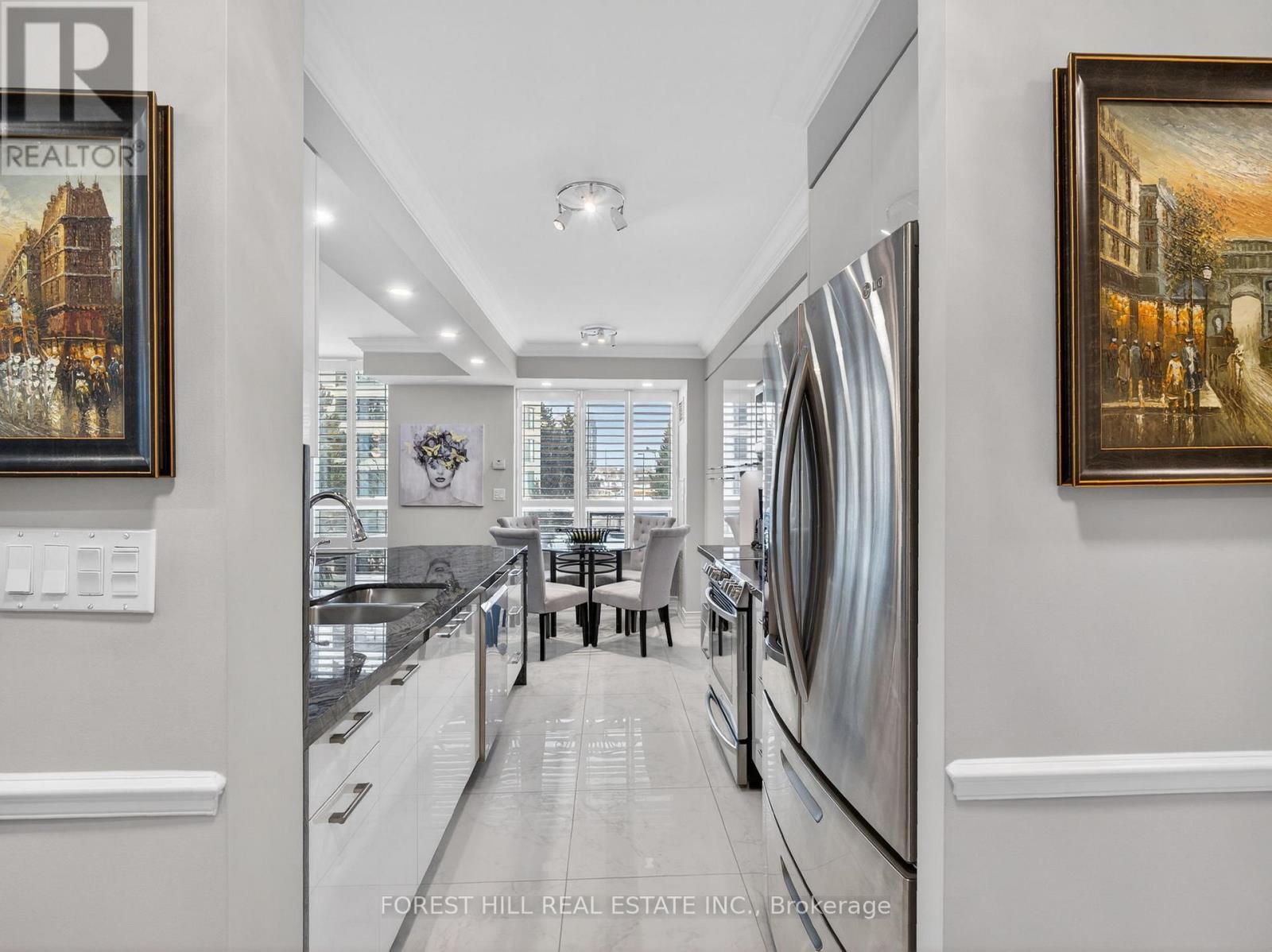 206 - 100 Promenade Circle, Vaughan, Ontario  L4J 7W7 - Photo 5 - N12959758