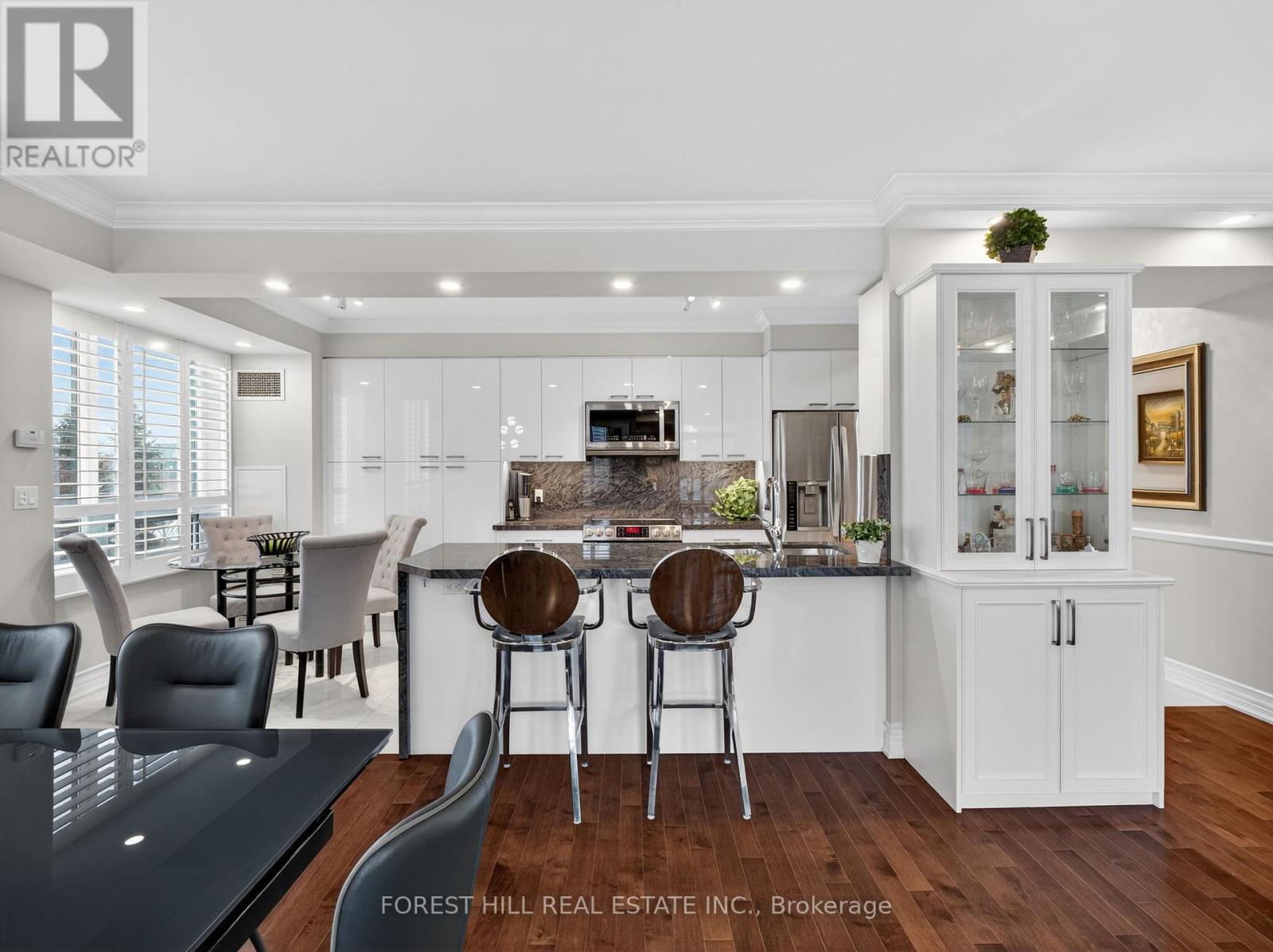 206 - 100 Promenade Circle, Vaughan, Ontario  L4J 7W7 - Photo 9 - N12959758