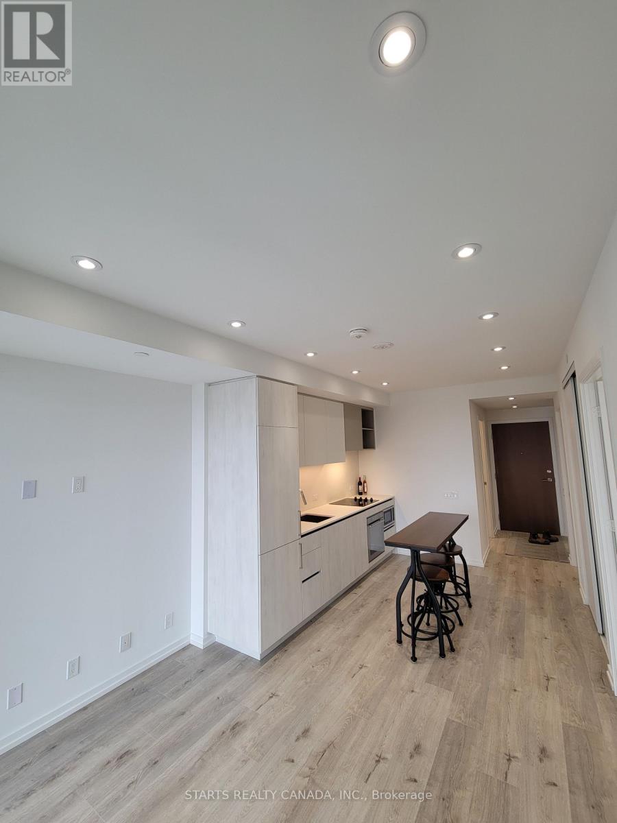 1007 - 1000 Portage Parkway, Vaughan, Ontario  L4K 0L1 - Photo 4 - N12959822