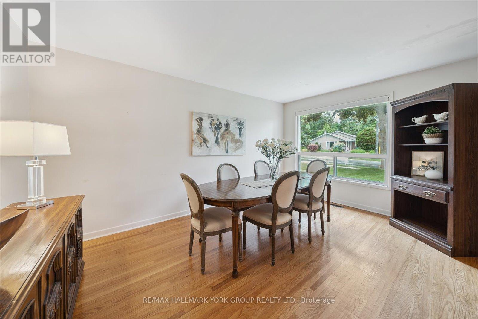 29 Seaton Drive, Aurora, Ontario  L4G 2J9 - Photo 18 - N12959880