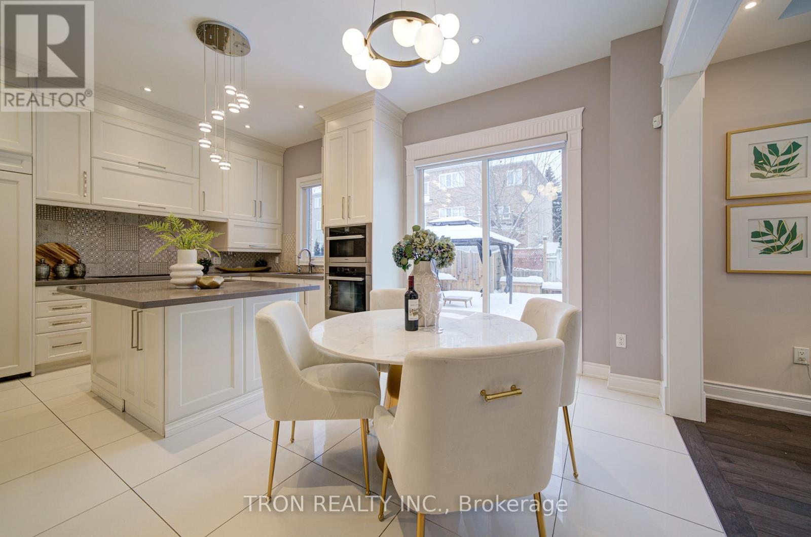 18 Giardina Crescent, Richmond Hill, Ontario  L4B 0G2 - Photo 12 - N12959908