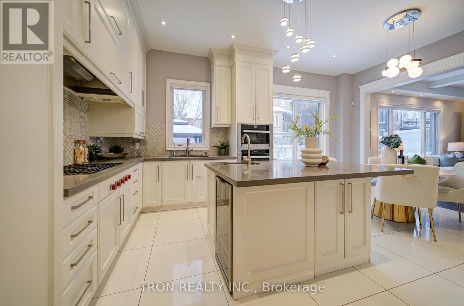 18 Giardina Crescent, Richmond Hill, Ontario  L4B 0G2 - Photo 15 - N12959908