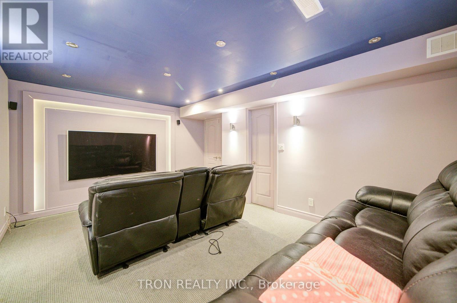 18 Giardina Crescent, Richmond Hill, Ontario  L4B 0G2 - Photo 49 - N12959908