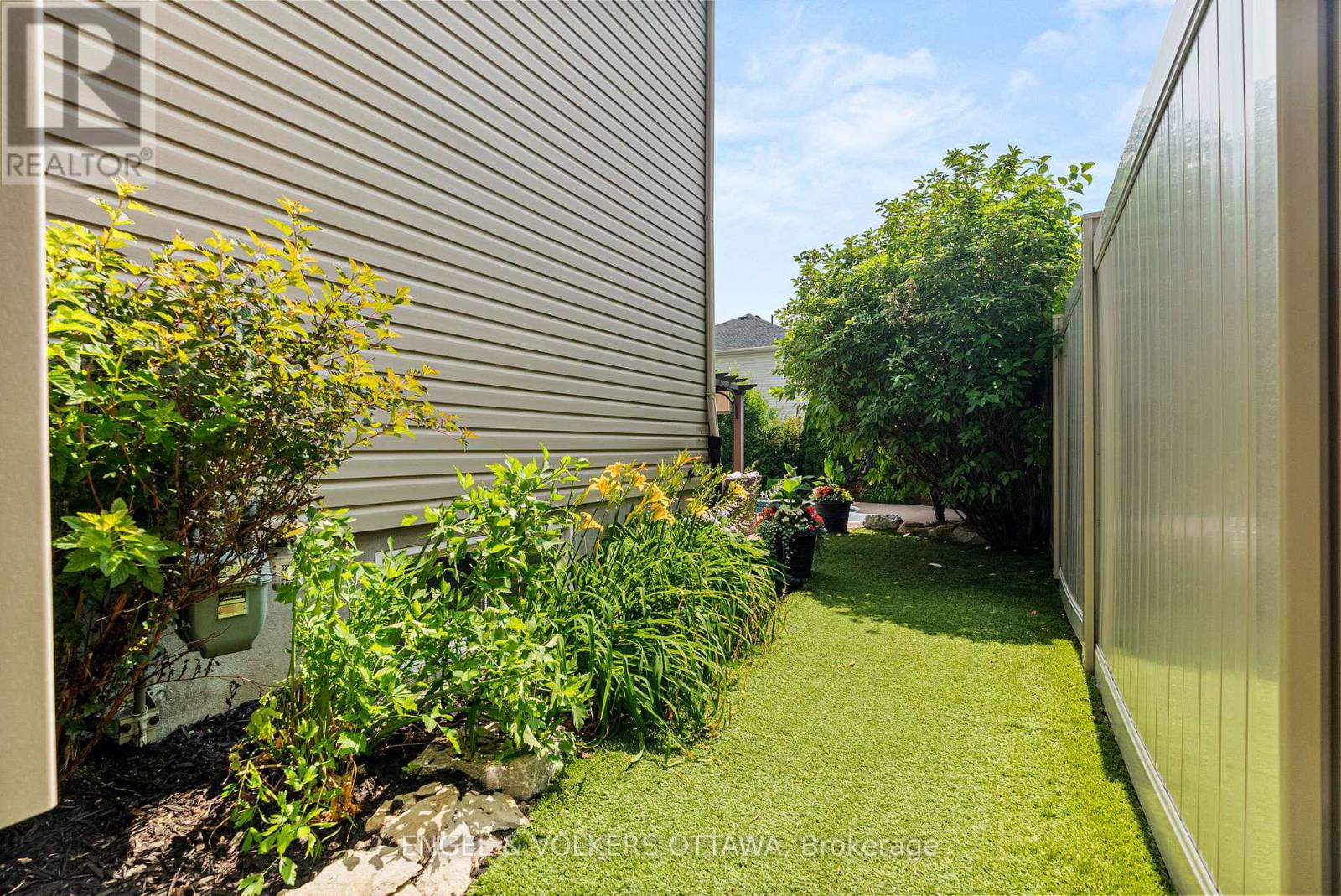 407 Landswood Way, Ottawa, Ontario  K2S 0A3 - Photo 45 - X12918316