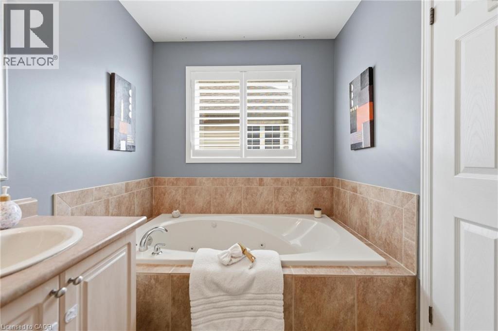 139 Bocelli Crescent, Stoney Creek, Ontario  L0R 1P0 - Photo 18 - 40813263