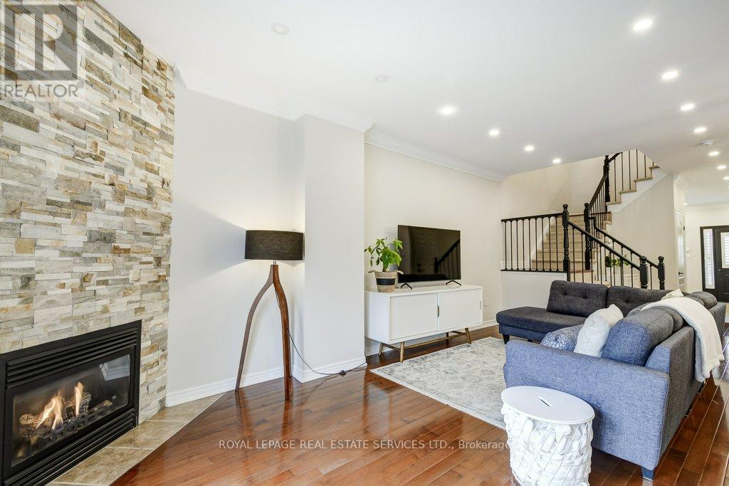 4069 Kilmer Drive, Burlington, Ontario  L7M 5A6 - Photo 10 - W12959704