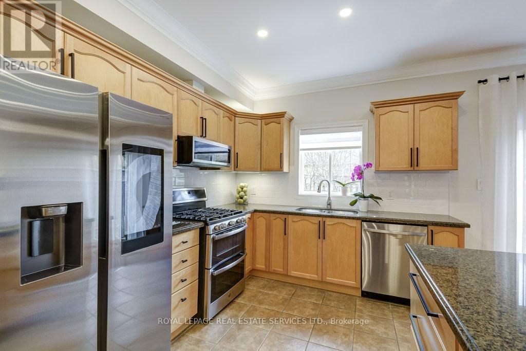 4069 Kilmer Drive, Burlington, Ontario  L7M 5A6 - Photo 19 - W12959704