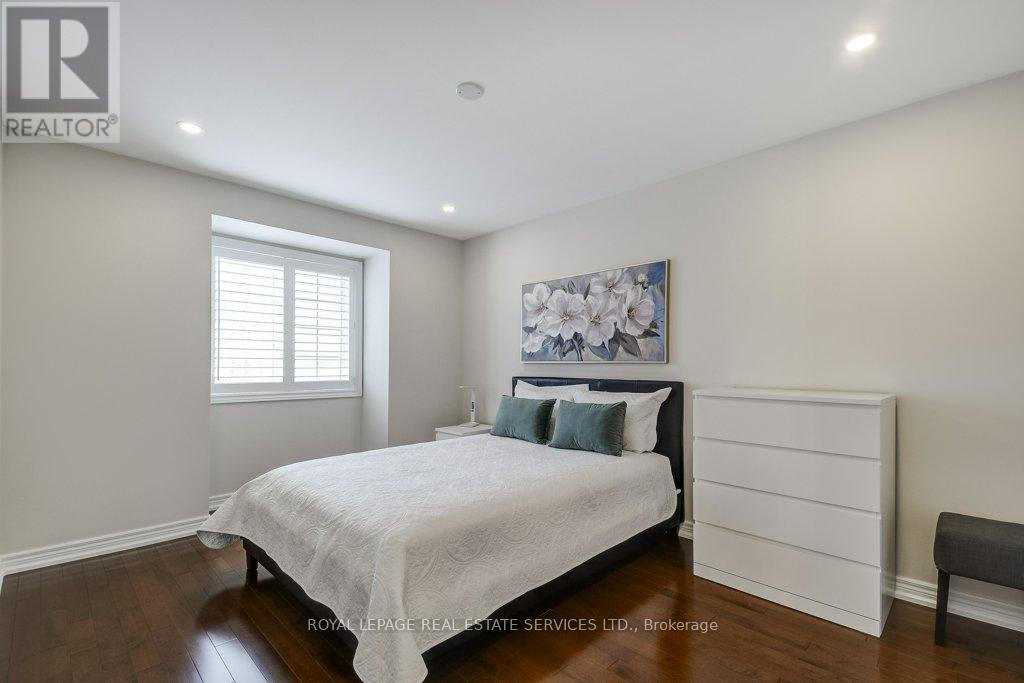 4069 Kilmer Drive, Burlington, Ontario  L7M 5A6 - Photo 23 - W12959704