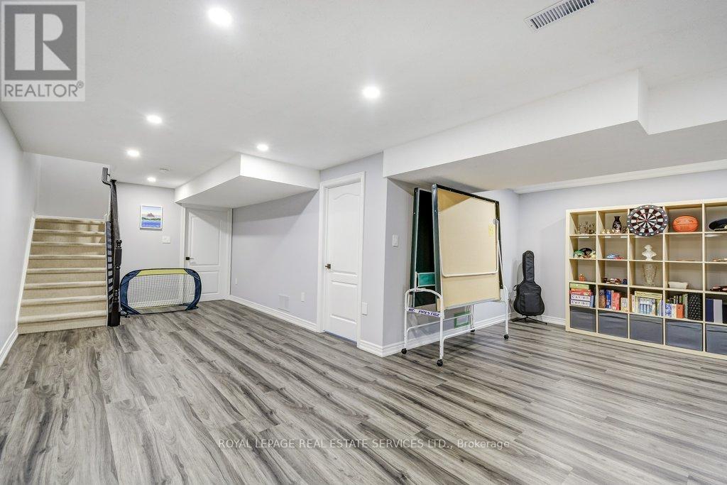 4069 Kilmer Drive, Burlington, Ontario  L7M 5A6 - Photo 36 - W12959704