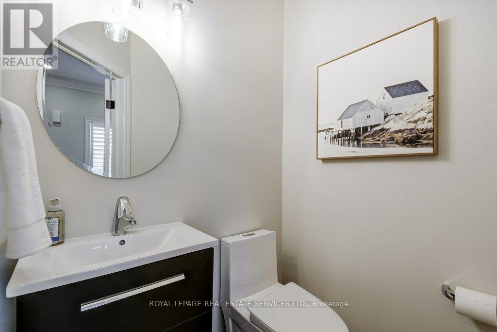 4069 Kilmer Drive, Burlington, Ontario  L7M 5A6 - Photo 5 - W12959704