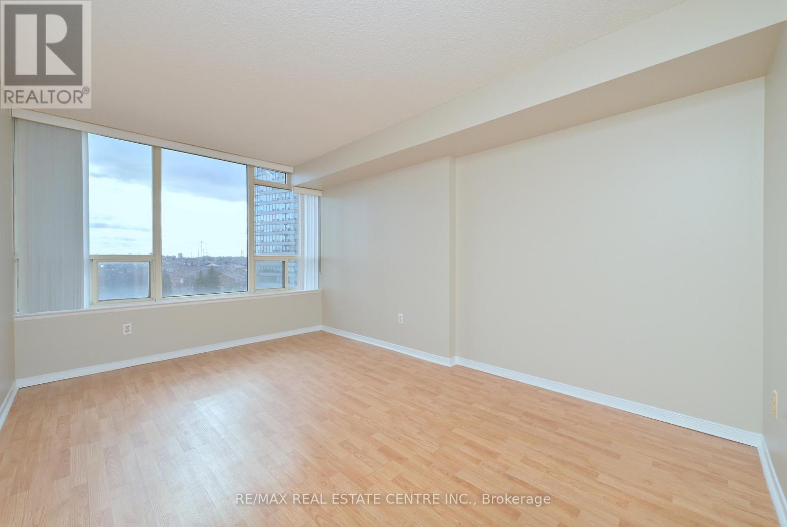 #609 - 330 Rathburn Road W, Mississauga, Ontario L5B 3Y1 - Photo 17 - W12959750