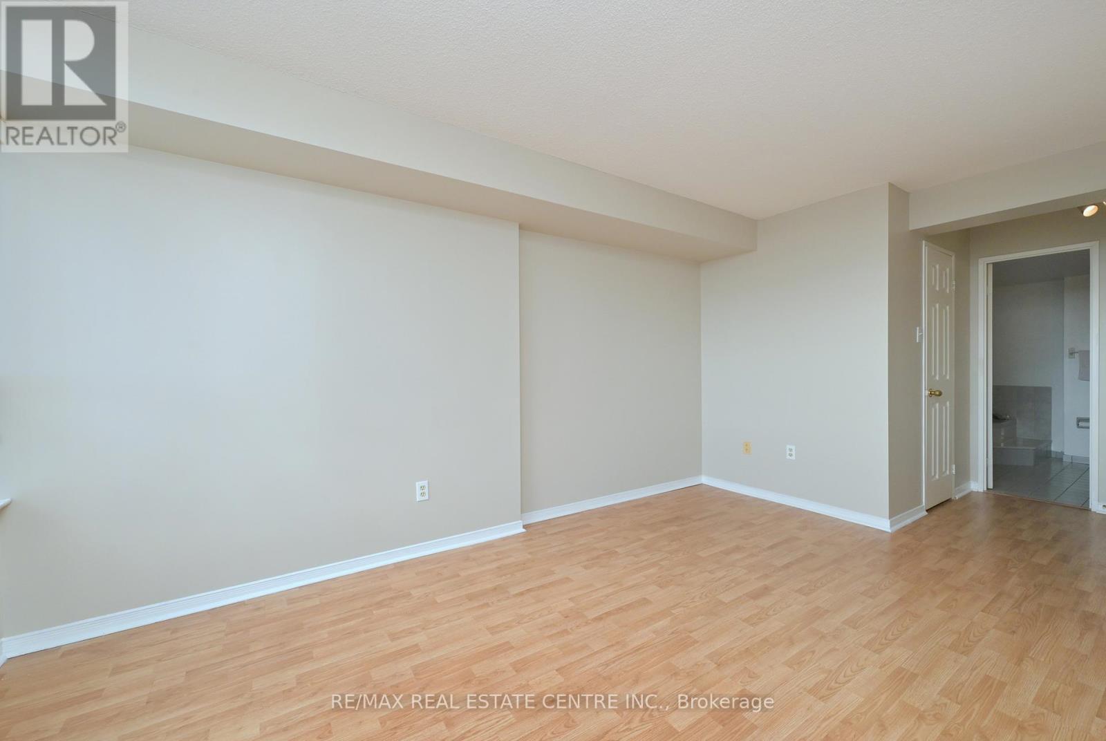 #609 - 330 Rathburn Road W, Mississauga, Ontario L5B 3Y1 - Photo 18 - W12959750