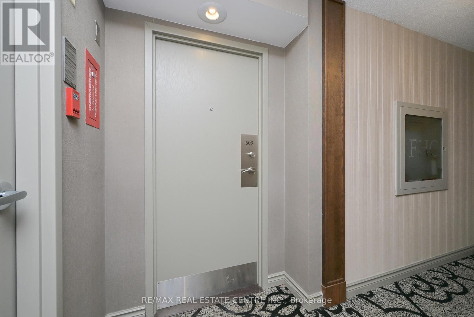 #609 - 330 Rathburn Road W, Mississauga, Ontario L5B 3Y1 - Photo 27 - W12959750