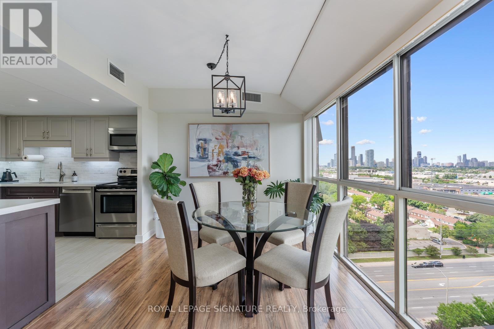 Lph4 - 880 Dundas Street W, Mississauga, Ontario  L5C 4H3 - Photo 10 - W12959794