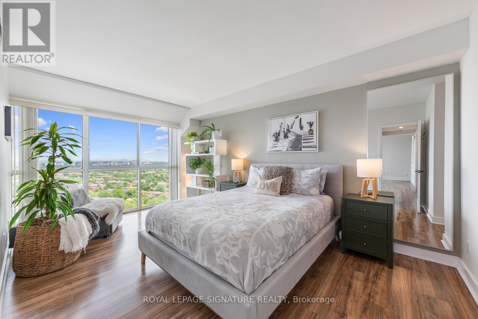 Lph4 - 880 Dundas Street W, Mississauga, Ontario  L5C 4H3 - Photo 16 - W12959794