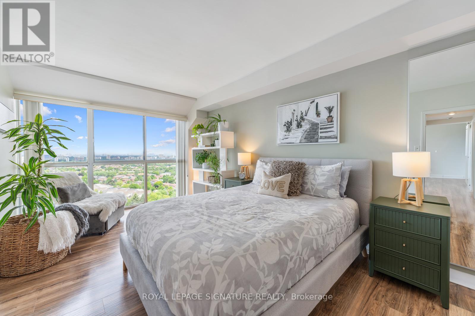 Lph4 - 880 Dundas Street W, Mississauga, Ontario  L5C 4H3 - Photo 18 - W12959794