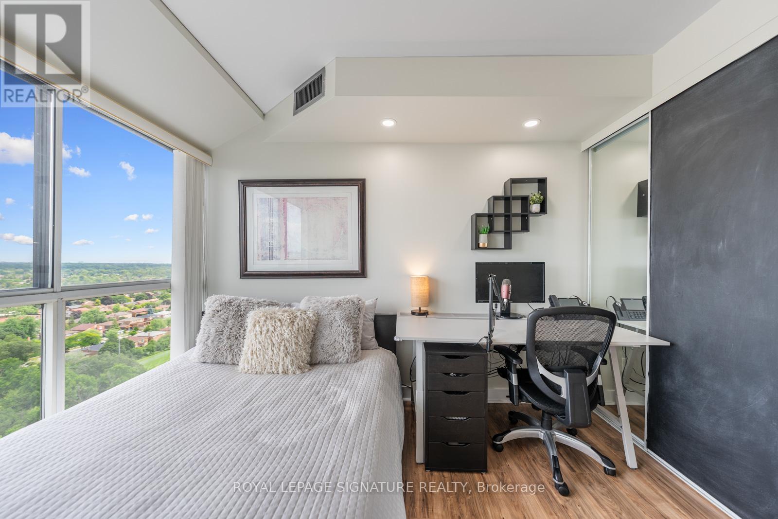 Lph4 - 880 Dundas Street W, Mississauga, Ontario  L5C 4H3 - Photo 23 - W12959794