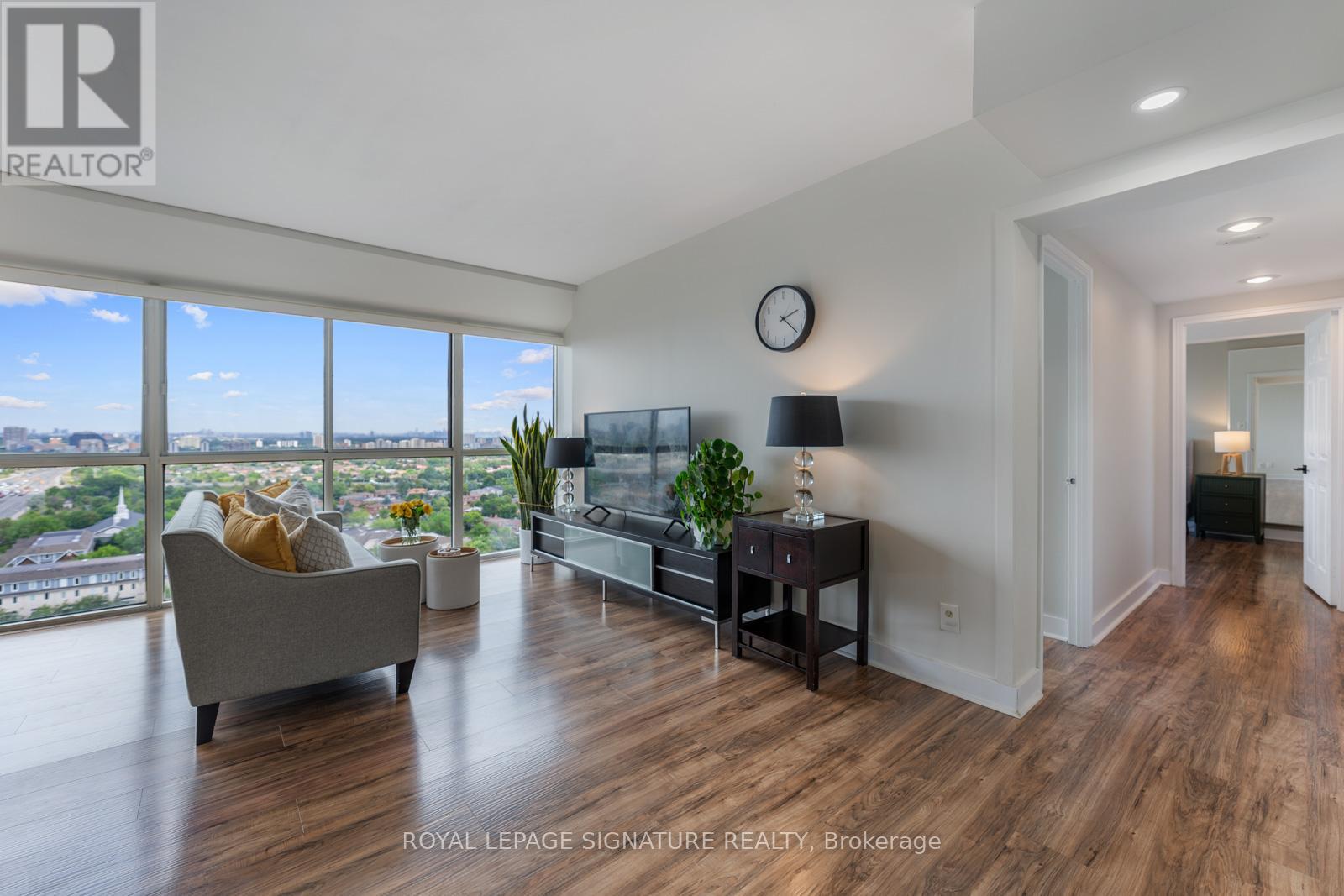 Lph4 - 880 Dundas Street W, Mississauga, Ontario  L5C 4H3 - Photo 5 - W12959794