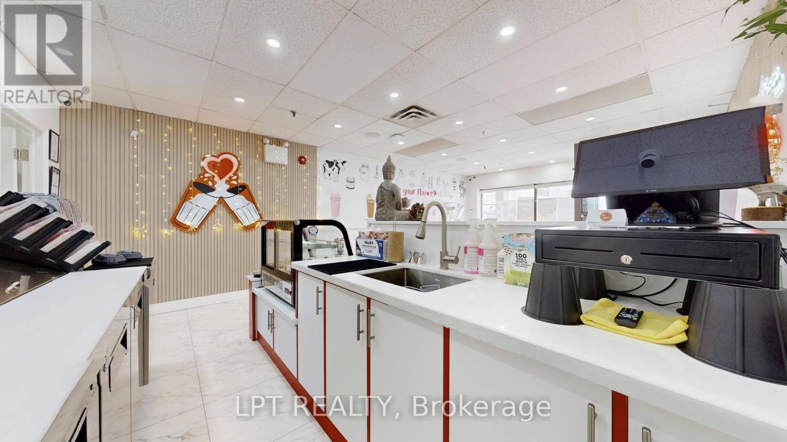 22 - 83 Kennedy Road S, Brampton, Ontario  L6W 3E1 - Photo 14 - W12959814