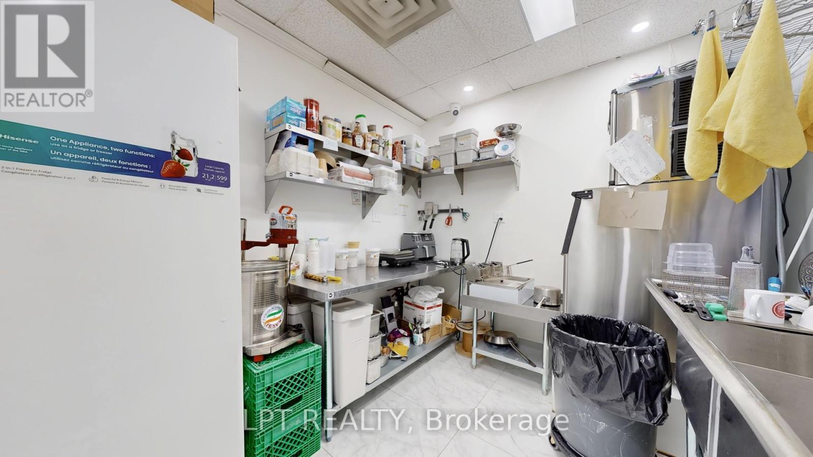 22 - 83 Kennedy Road S, Brampton, Ontario  L6W 3E1 - Photo 15 - W12959814