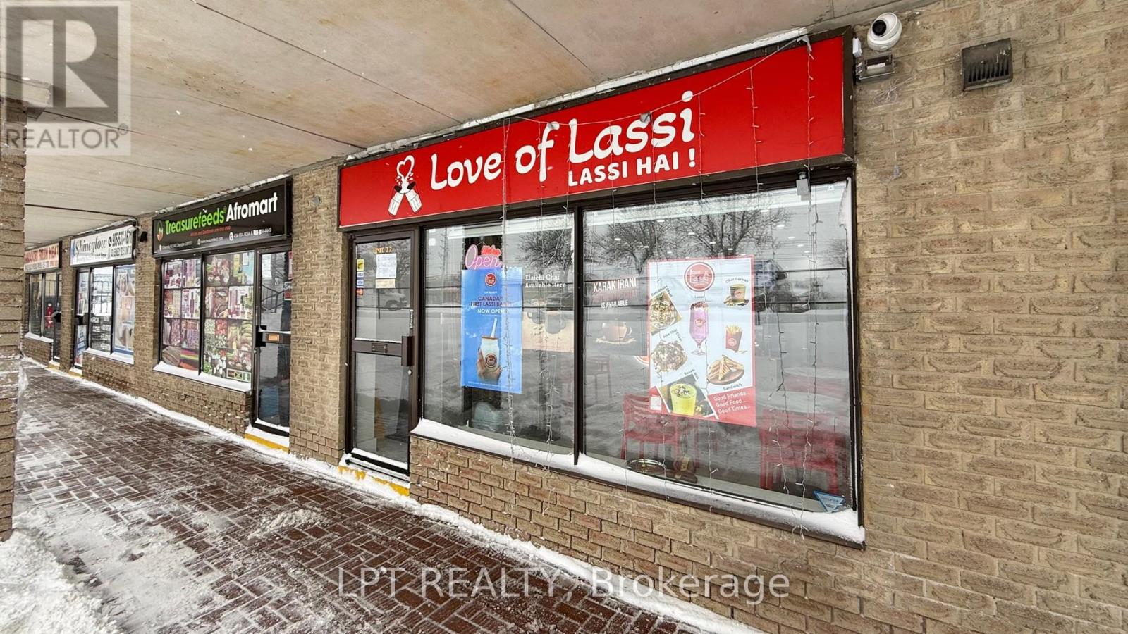 22 - 83 Kennedy Road S, Brampton, Ontario  L6W 3E1 - Photo 2 - W12959814