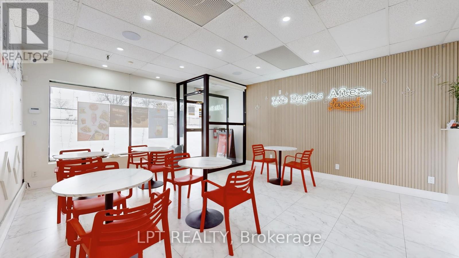 22 - 83 Kennedy Road S, Brampton, Ontario  L6W 3E1 - Photo 8 - W12959814