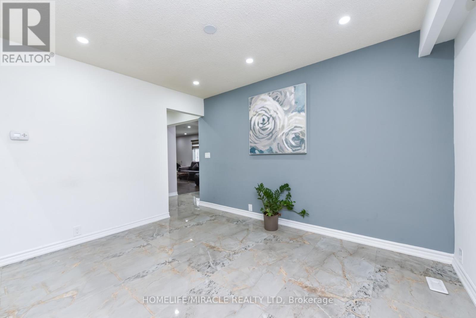 67 Massey Street, Brampton, Ontario  L6S 3A3 - Photo 11 - W12959816