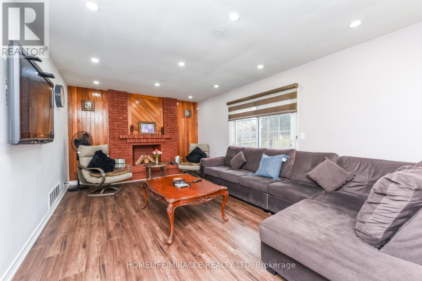 67 Massey Street, Brampton, Ontario  L6S 3A3 - Photo 21 - W12959816