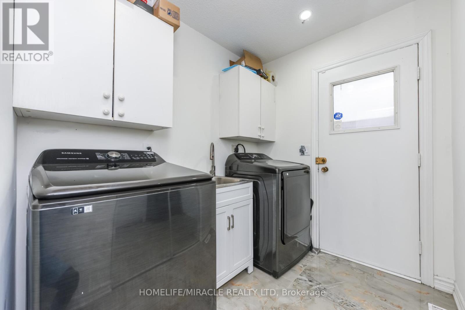 67 Massey Street, Brampton, Ontario  L6S 3A3 - Photo 25 - W12959816