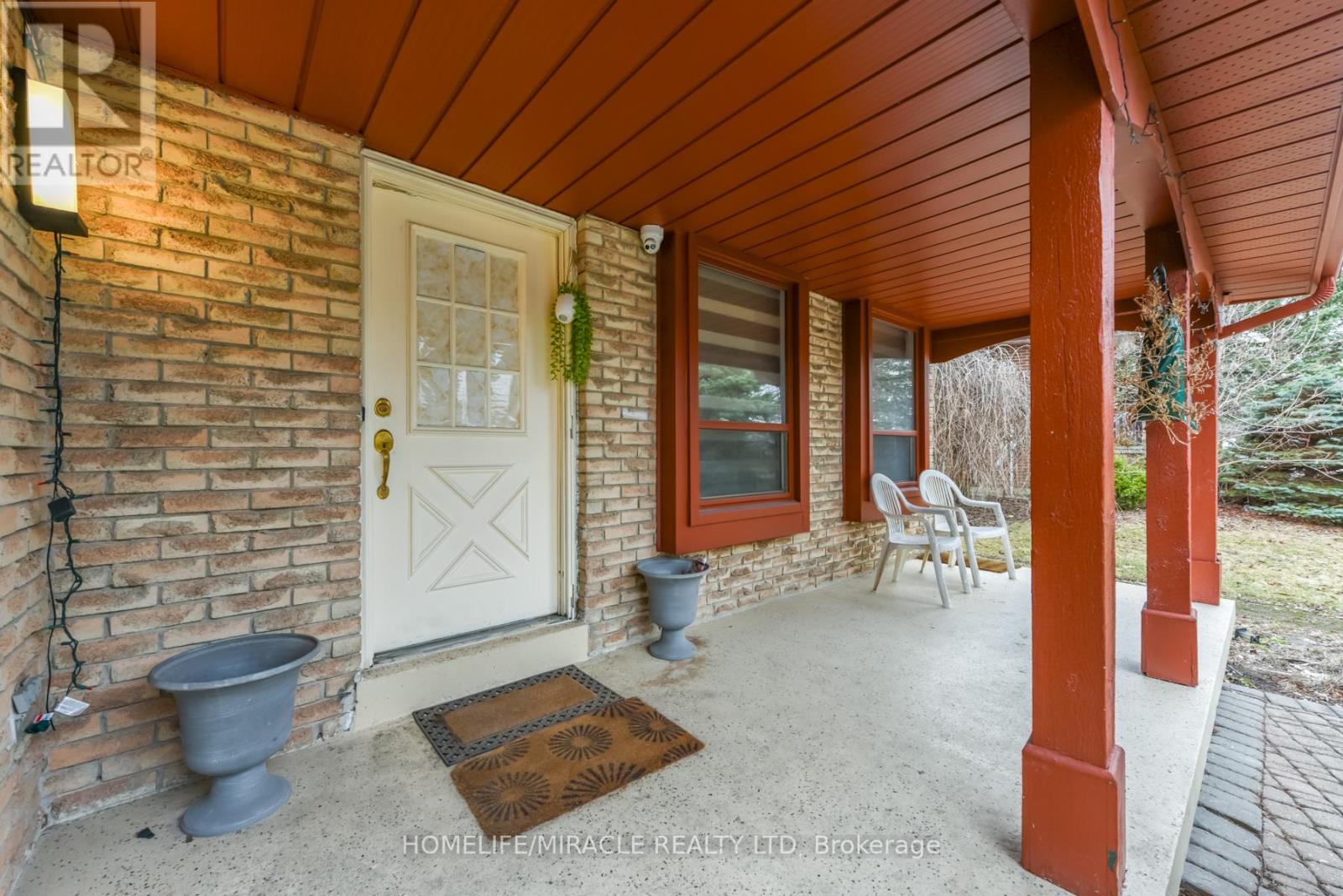 67 Massey Street, Brampton, Ontario  L6S 3A3 - Photo 3 - W12959816