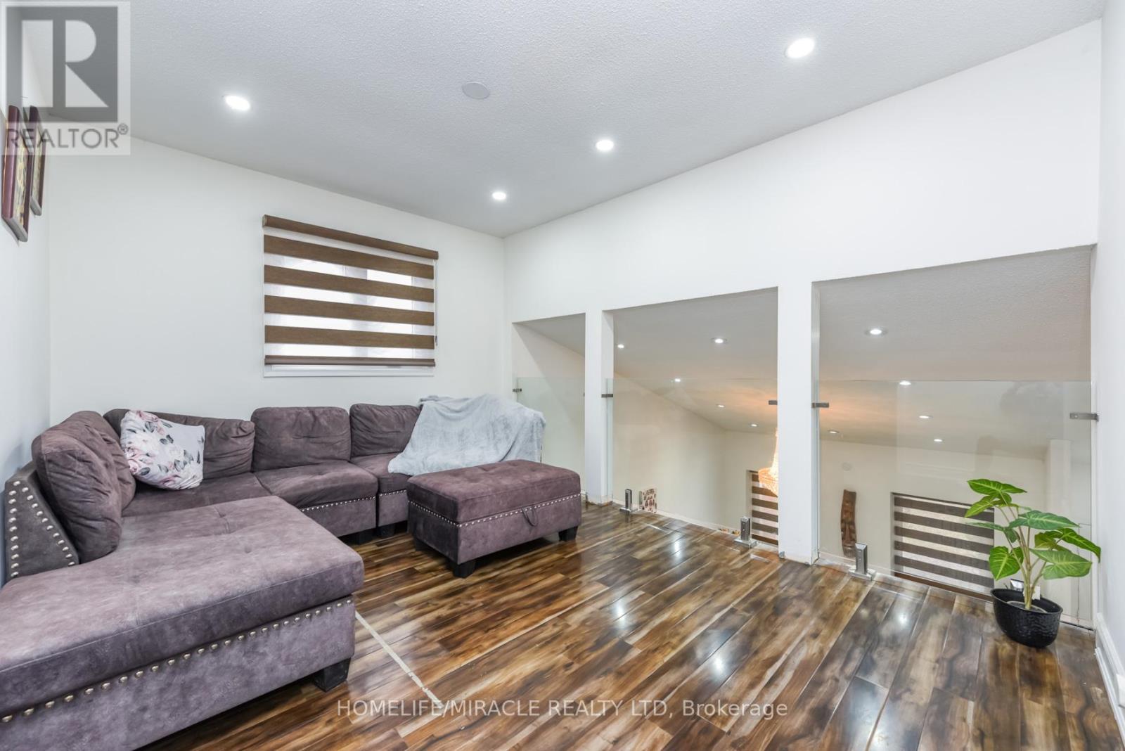 67 Massey Street, Brampton, Ontario  L6S 3A3 - Photo 32 - W12959816