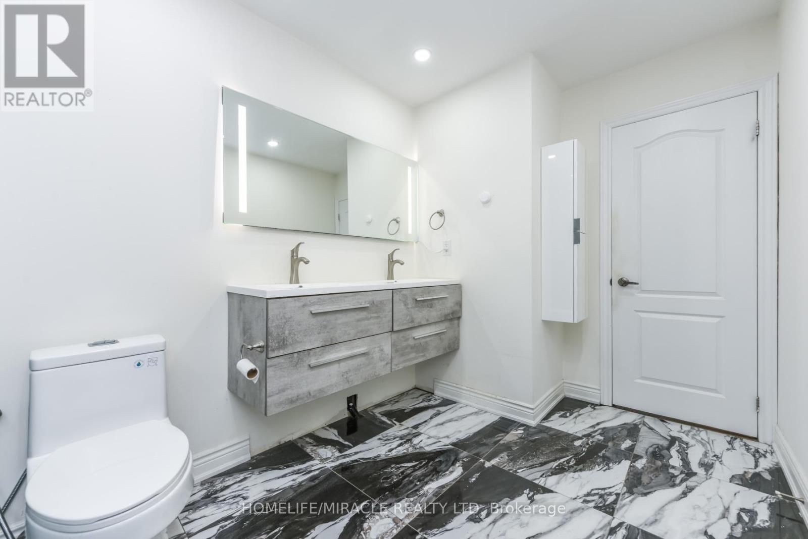 67 Massey Street, Brampton, Ontario  L6S 3A3 - Photo 35 - W12959816