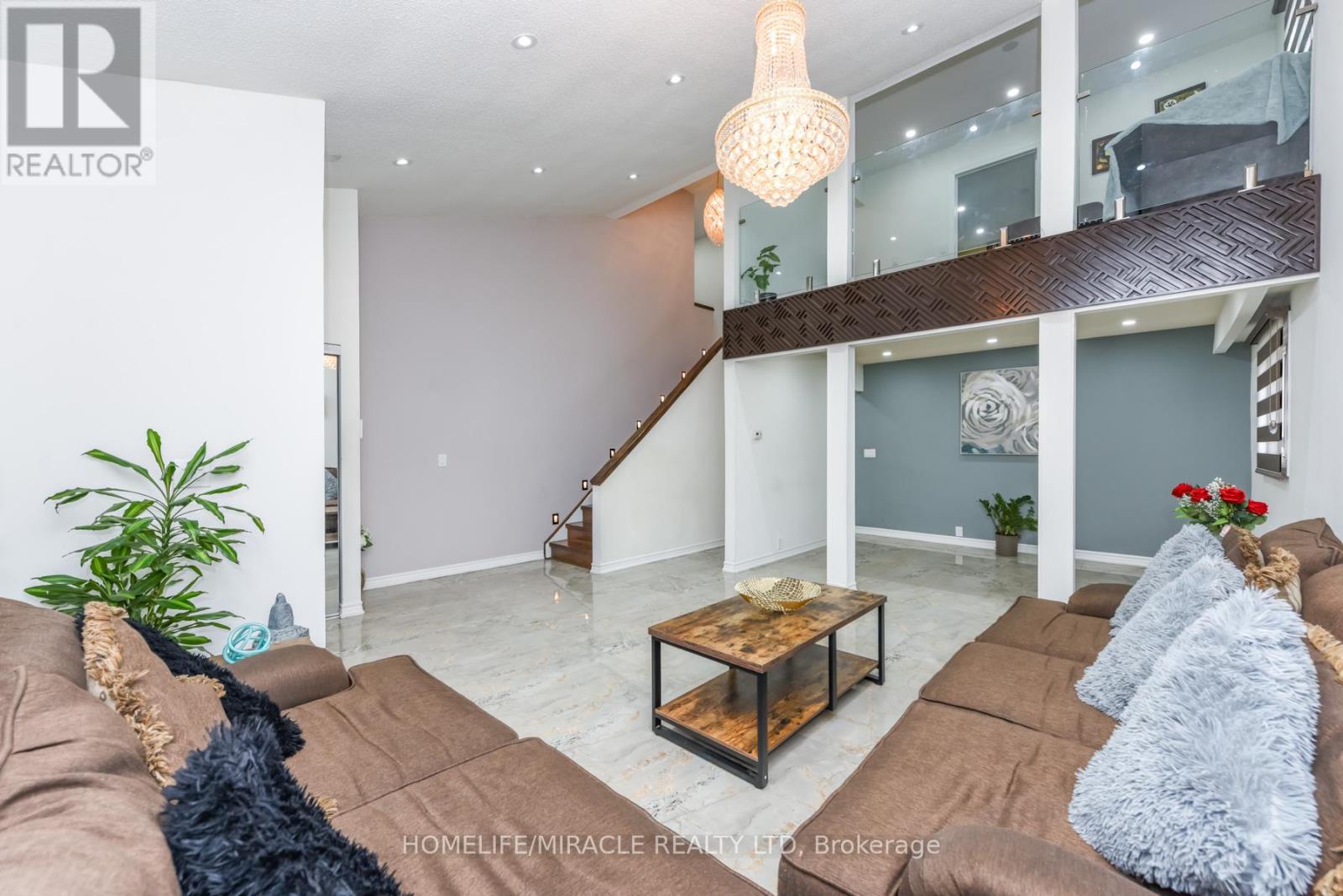 67 Massey Street, Brampton, Ontario  L6S 3A3 - Photo 8 - W12959816