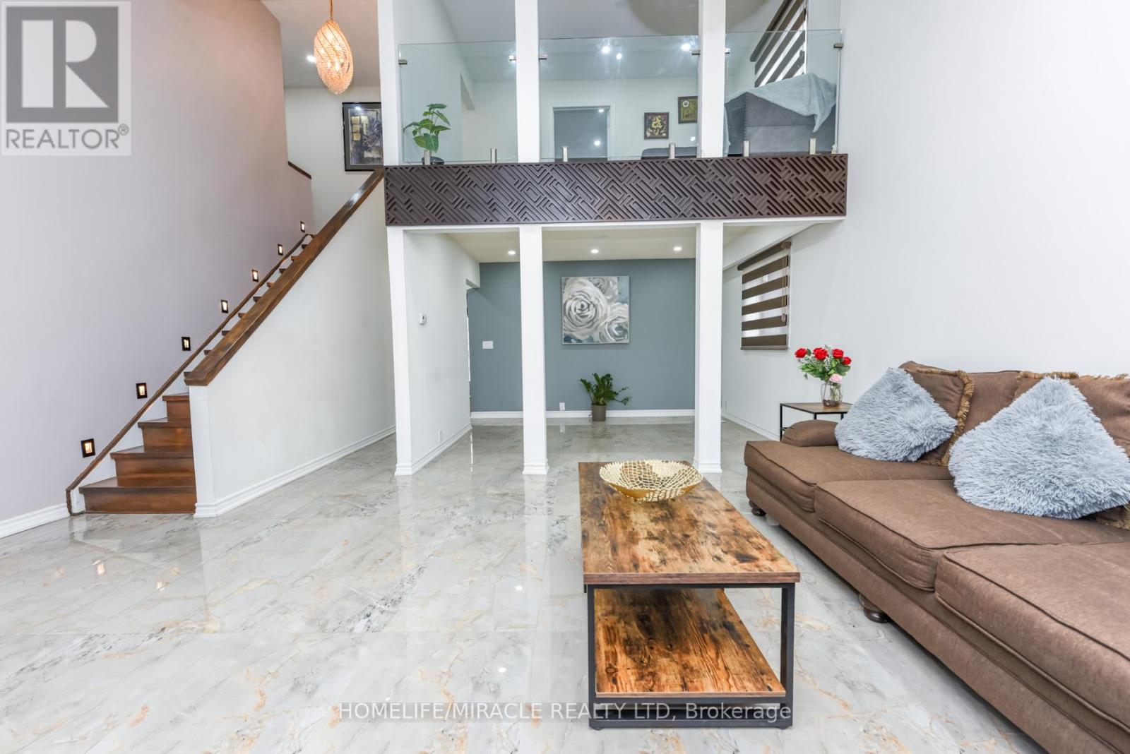 67 Massey Street, Brampton, Ontario  L6S 3A3 - Photo 9 - W12959816