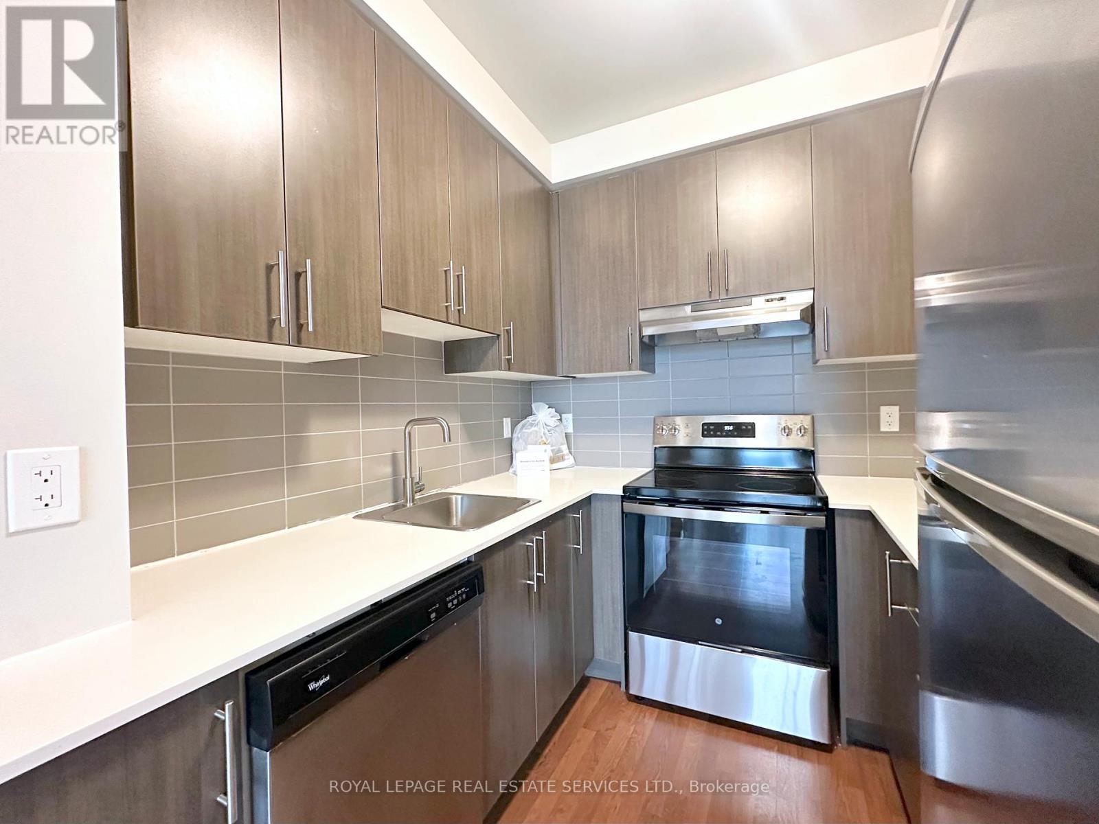 2512 - 188 Clark Boulevard, Brampton, Ontario  L6T 0J2 - Photo 5 - W12959830