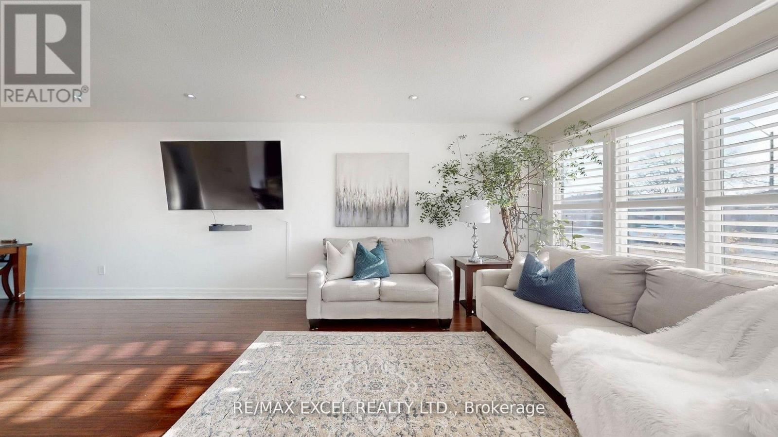 1849 Bonnymede Drive, Mississauga, Ontario  L5J 1E2 - Photo 13 - W12959844