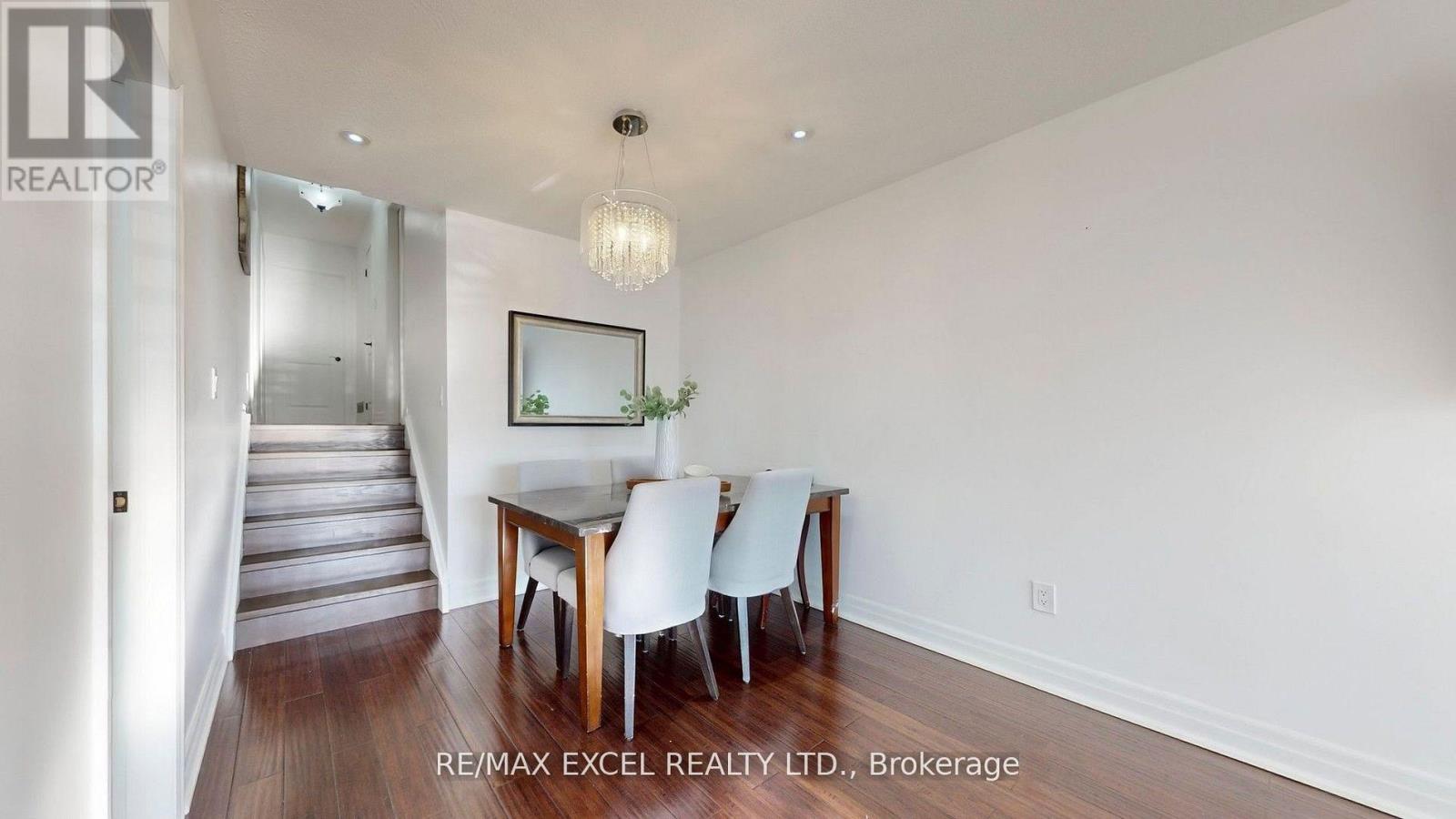 1849 Bonnymede Drive, Mississauga, Ontario  L5J 1E2 - Photo 16 - W12959844