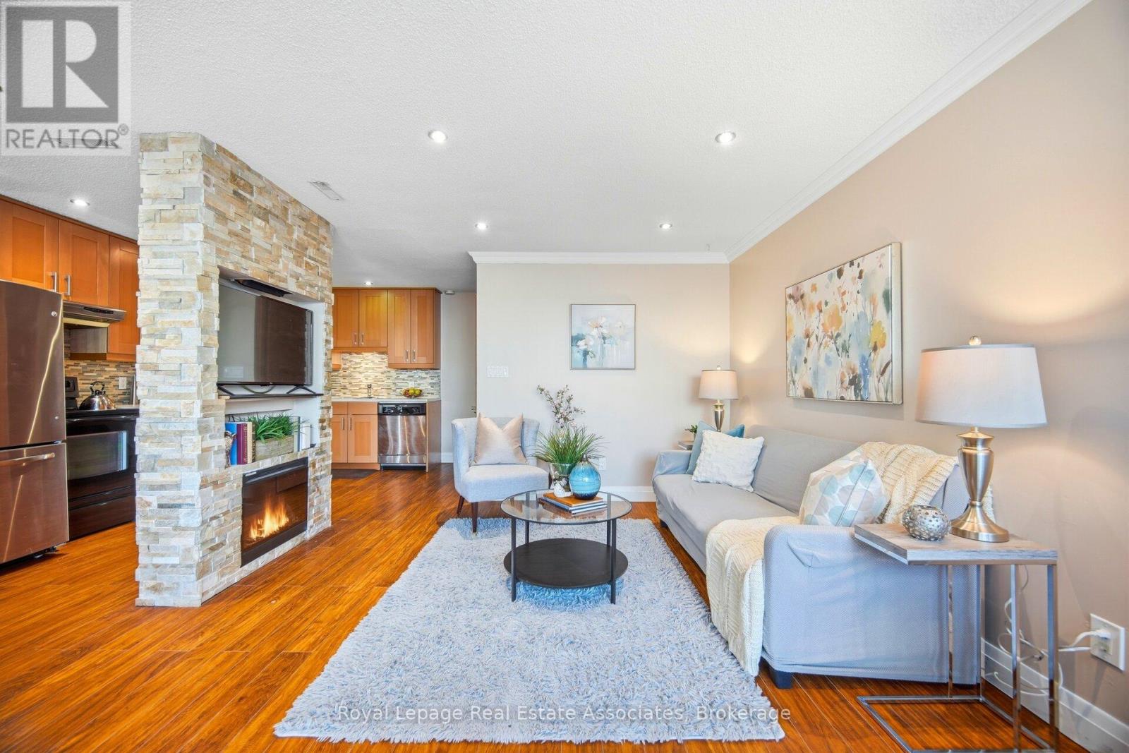 222 - 1055 Dundas Street E, Mississauga, Ontario  L4Y 3X6 - Photo 11 - W12959846